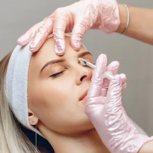 Aplicación de Botox por la Doctora Grace® (Toxina botulínica)